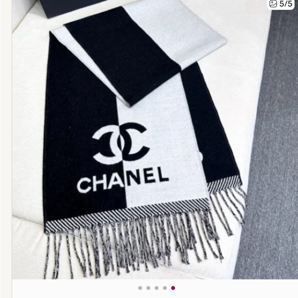 Chanel Black and White Scarf beautiful super soft new with tags